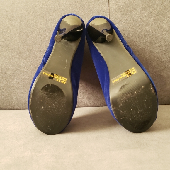 2010s Qupid Royal blue suede platform peep toe stilettos - Picture 3 of 5